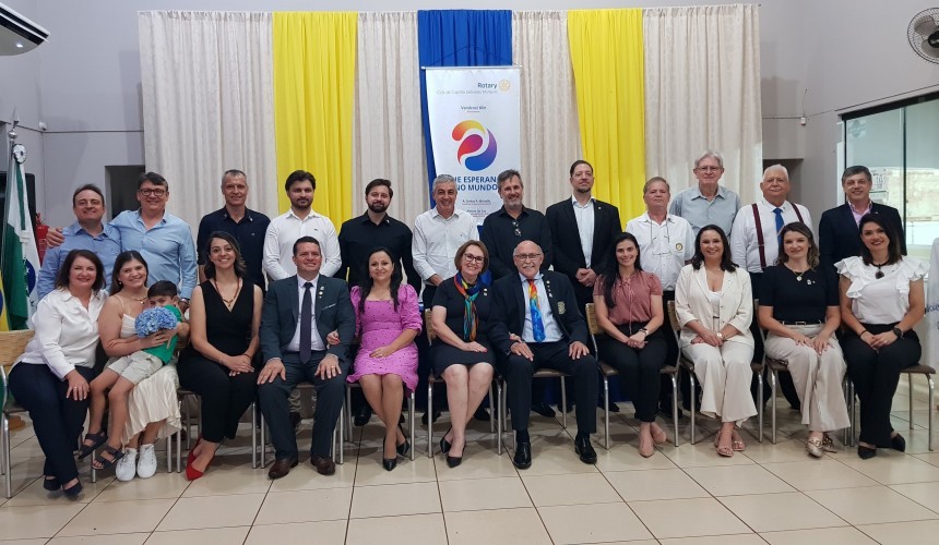 Novos associados são empossados no Rotary Club de Capitão durante visita de Governador Distrital