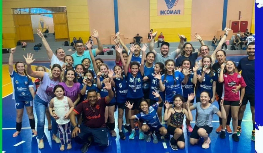 Capitão: Equipe sub-10 de handebol  sagra-se Campeã do Campeonato Paranaense