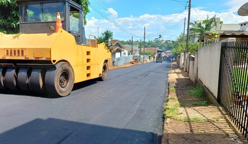 Governo Municipal de Capitão Leônidas Marques está investindo recurso em recape asfáltico