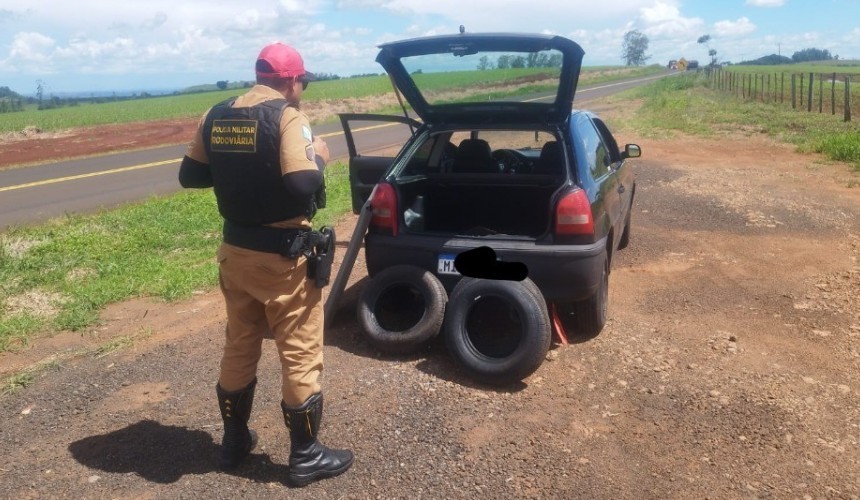 BPRv apreende carro com pneus contrabandeados na PR 180, em Cascavel