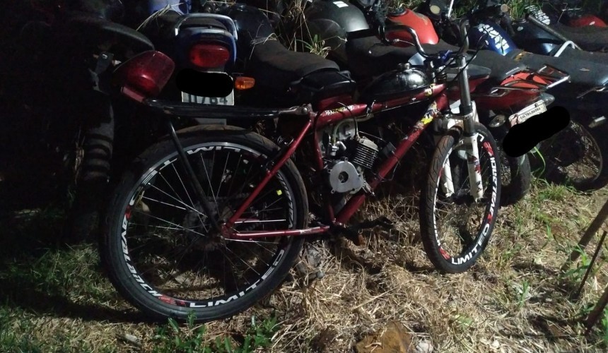 Bicicleta motorizada foi apreendida pela Policia Militar de Capitão Leônidas Marques