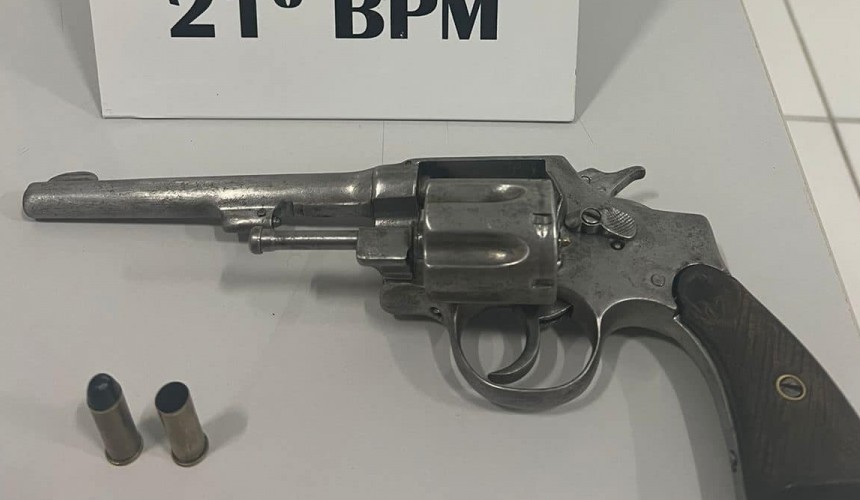 Polícia Militar prende homem por porte ilegal de arma de fogo em Realeza