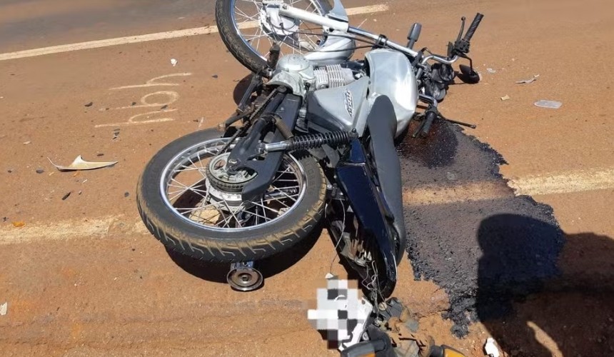 Motociclista realiza ultrapassagem proibida e morre após ser atingido por carro com motorista embriagado em Cascavel