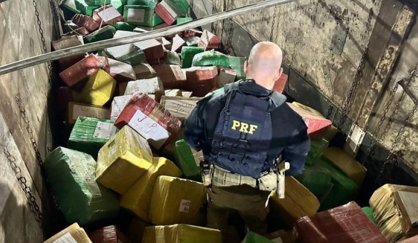 Polícia Rodoviária Federal realiza a maior apreensão de maconha do ano em Santa Lúcia