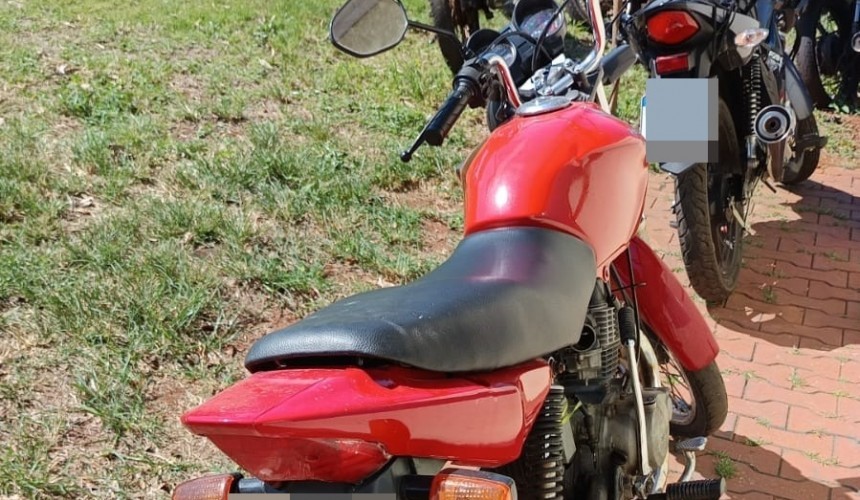 Motocicleta com pendencias de licenciamento e IPVA é apreendida em Capitão