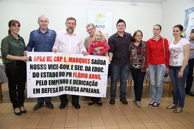 APAE de Capitão participa de encontro com Flávio Arns em Cascavel