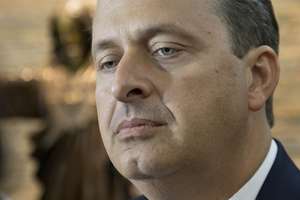 Candidato à presidência Eduardo Campos morre em acidente aéreo