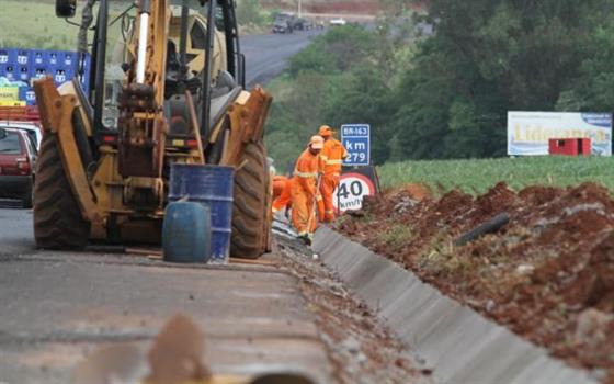 Dnit vai contratar empresa para fiscalizar obras na BR 163