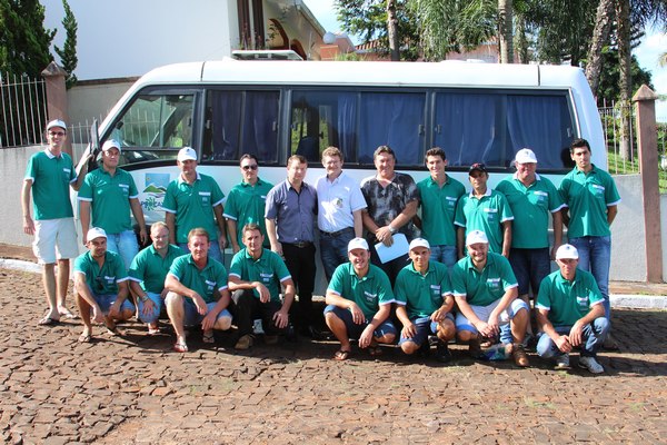 Prefeitos de Nova Prata e Capitão fazem reunião com servidores do Consórcio Procaxias